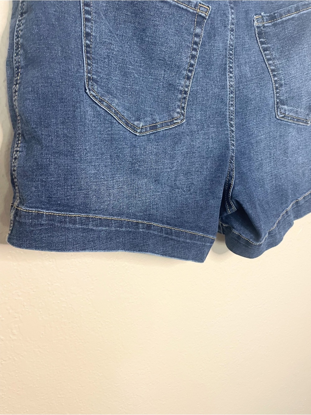 RM Rebecca Minkoff High Rise A-Line Denim Shorts 10P - Picture 5 of 8